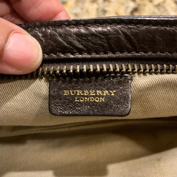 Burberry purse - Picture 7 of 8